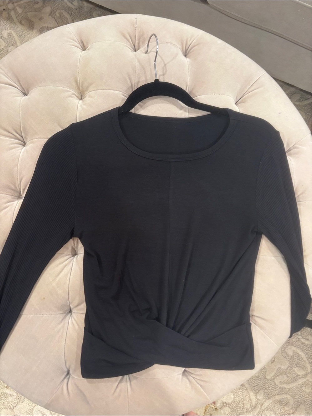ALO Yoga Black Long-Sleeve Twist-Front Top